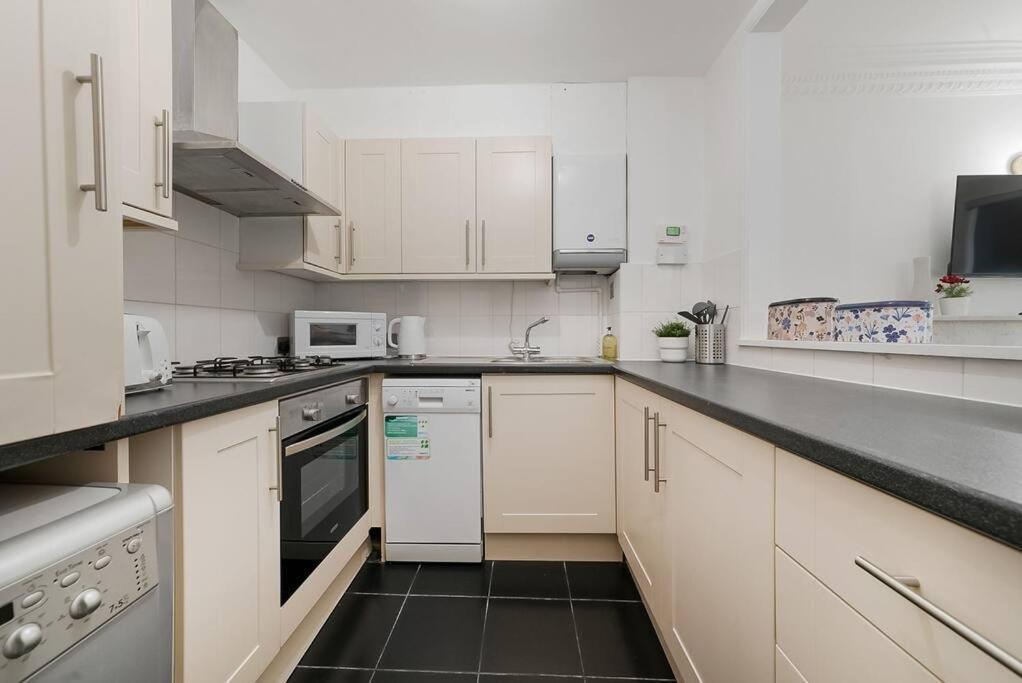Knightsbridge Two Bed * Londres
